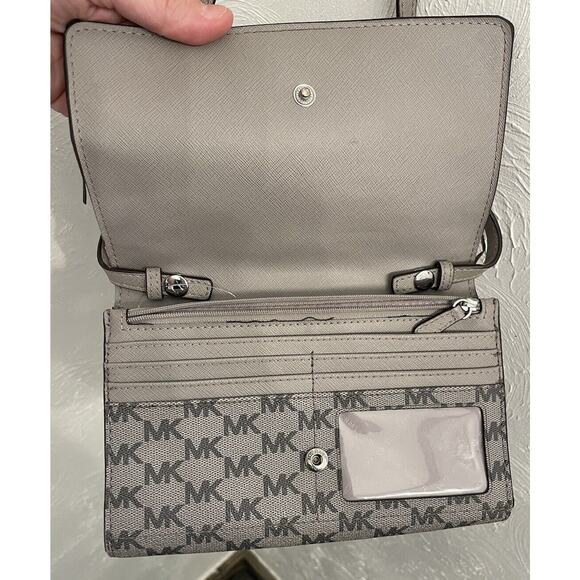 Michael Kors Jet Set Item Clutch MF Crossbody Light Gray - Picture 8 of 13